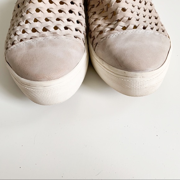 Seychelles Latest Fashion Sneaker - Picture 3 of 13